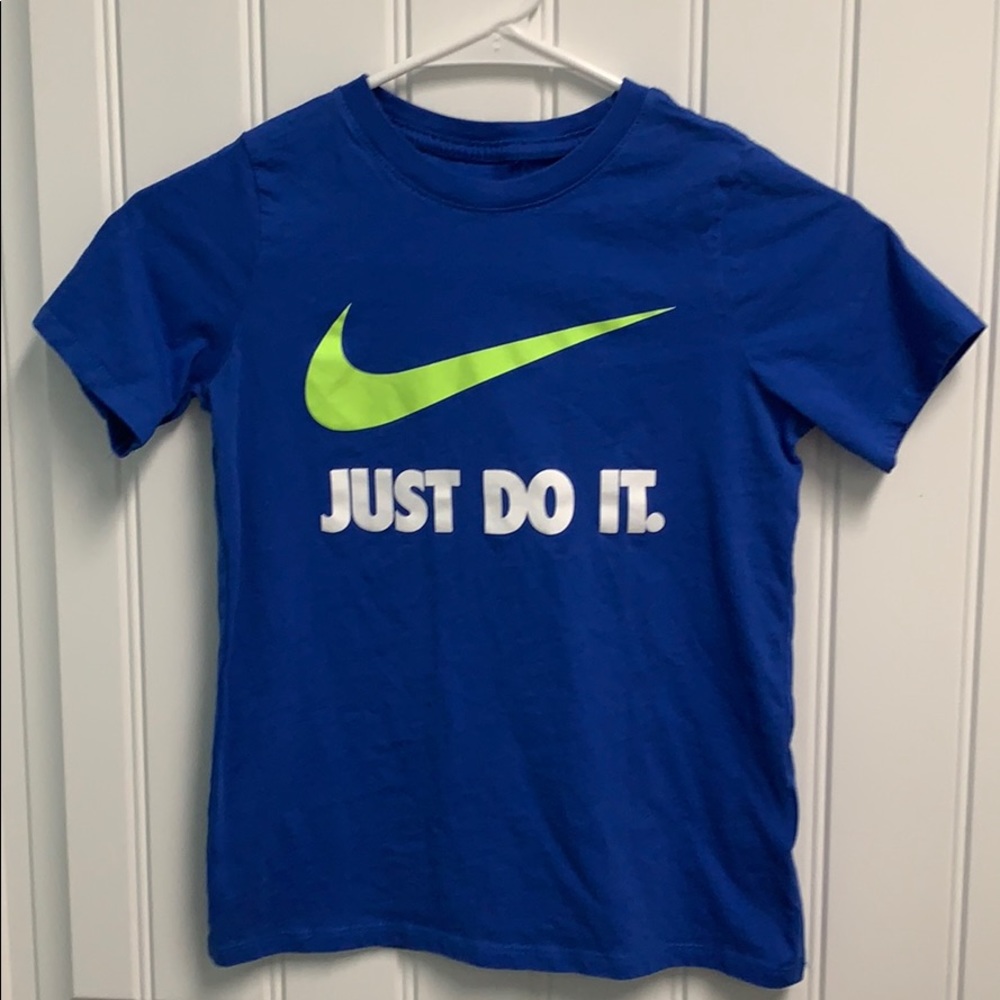 VGUC Boys Small Nike T-shirt